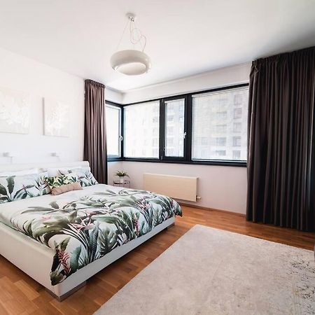 Prague Marina River View Apartment Close To City Centre Free Parking Kültér fotó