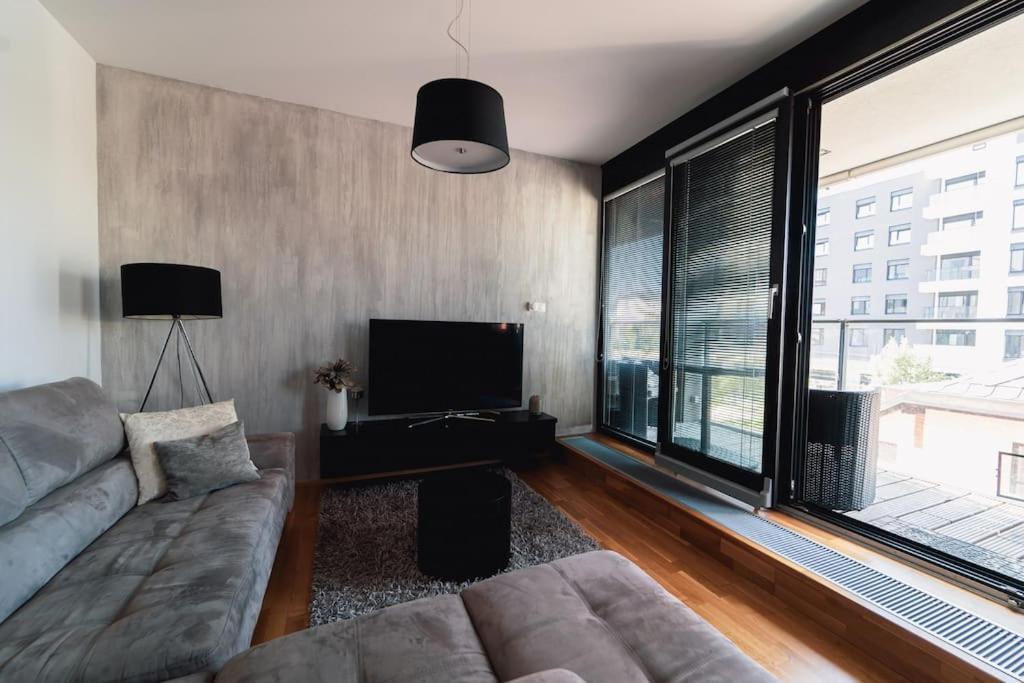 Prague Marina River View Apartment Close To City Centre Free Parking Kültér fotó